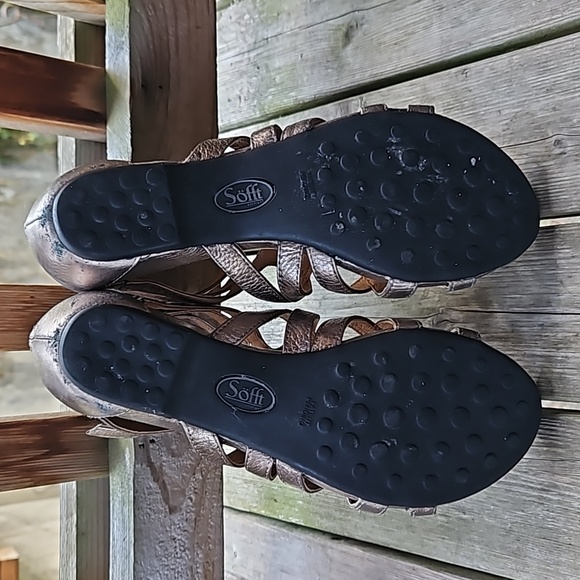 Sofft Strappy Sandals | Leather - Picture 10 of 11